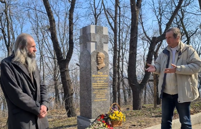Волонтерам не дозволили встановити пам'ятні знаки героям загиблим під Іловайськом, Дебальцево, Донецького Аєропорта ( Кіборгам)