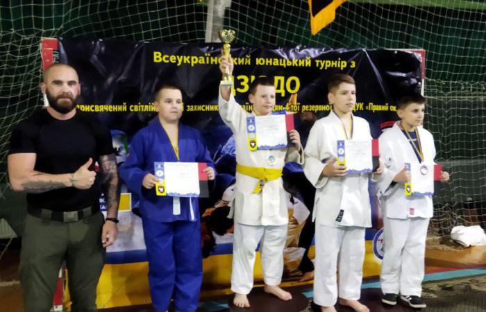 Маленькі дзюдоїсти взяли участь у турнірі на честь бійців Добровольчого Українського Корпyсy «Правий Сектор».