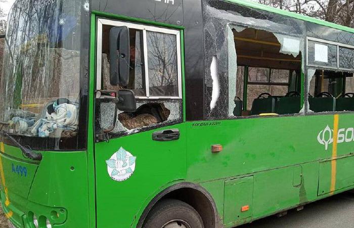 Окупанти обстріляли евакуаційний автобус та ряд сіл у Київській області