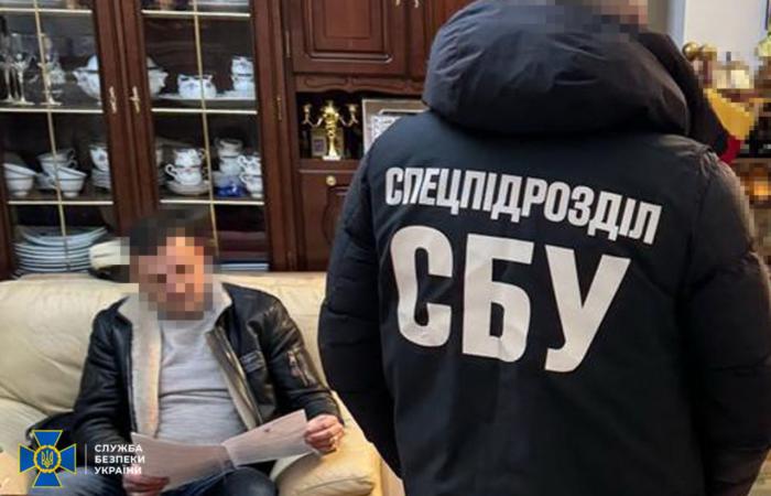 Суддя на Одещині за хабарі дозволяв ухилянтам виїжджати за кордон