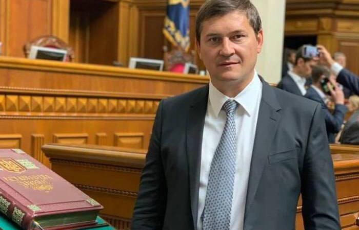 Депутат, якого підозрюють у хабарництві, залишив Україну через Закарпаття