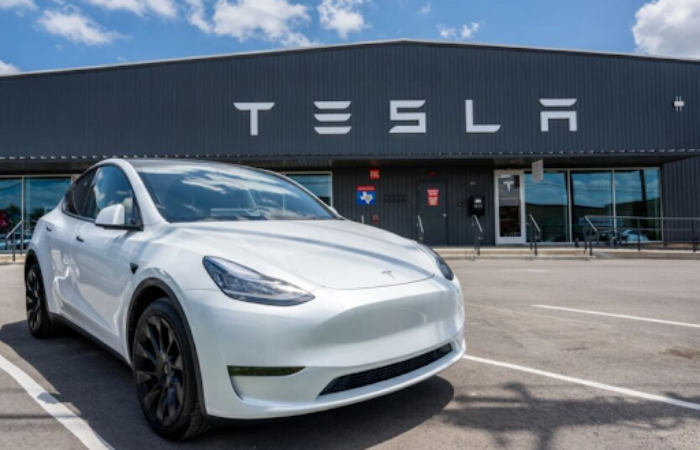 ❗️ Прокурор із TESLA: звідки гроші на елітне авто за півціни?