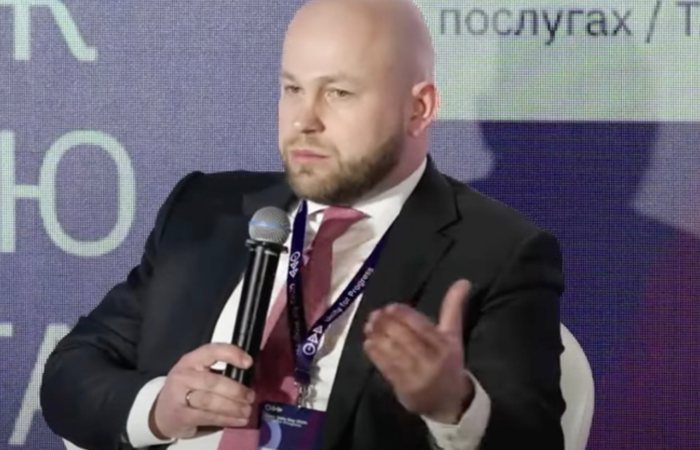 Вілла під Києвом, 3 квартири на Золотих і 4 Mercedes: як живе родина полковника СБУ