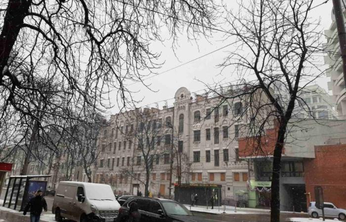 📛 Фіскали зірвали оборудку: Хомутиннику і Фуксу не дали вкрасти Будинок Військово-Микільського монастиря
