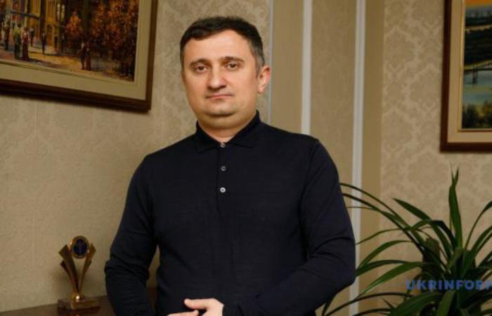 📞 Доларовий мільйонер у Центрі зайнятості: директор Новицький, впливова теща з 