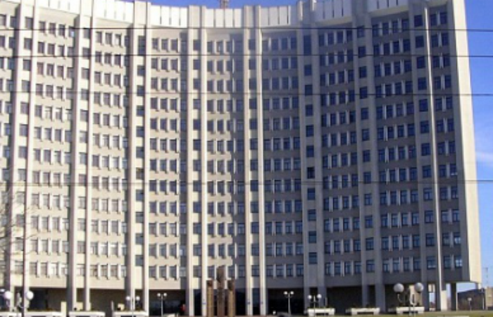 Колишнього підозрюваного у розкраданні 40 млн грн знову працевлаштували в податковій: Щербак керує управлінням у Києві