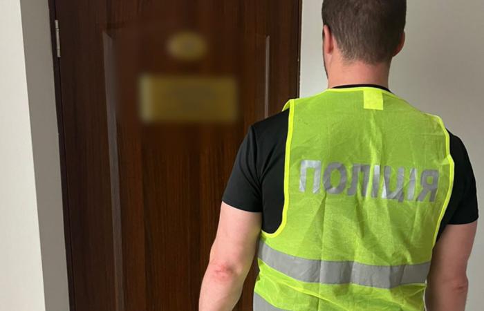 🚨 Привласнили 4,6 млн грн на відбудові: На Київщині викрили заступника мера та учасників ОЗГ