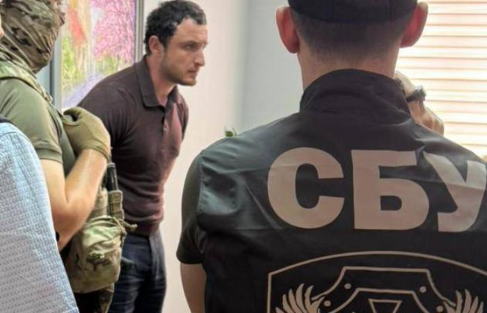 ⚡️СБУ викрила топчиновника Держмитслужби на схемах з ухилянтами та мігрантами