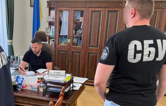 💥 Обшуки в керівника Львівської митниці Андрія Кузніка: схема поборів на автоімпорті