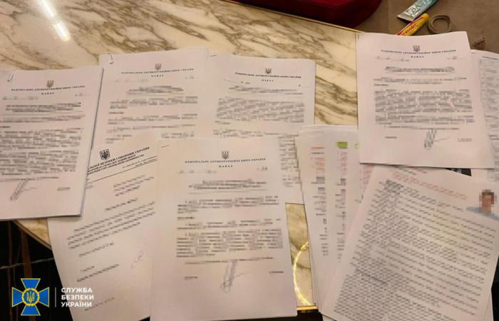 🛑 СБУ та ОГП викрили нові факти витоку секретної інформації з НАБУ — в оселі родичів нардепа Христенка знайшли документи з грифом 