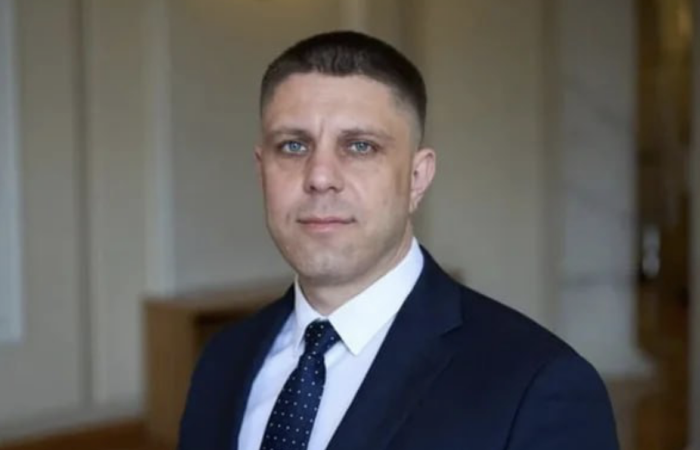 Новина: Брат купив — депутат живе. Як «слуга народу» Ігор Копитін оселився у VIP-комплексі «Бульвар Фонтанів»
