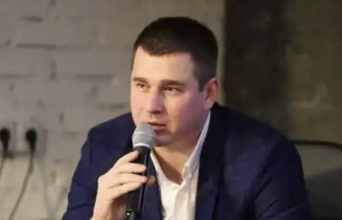 Дмитро Хандусенко - як живе родина одеського аудитора під час війни: Range Rover, діаманти і доходи з “Гречки”