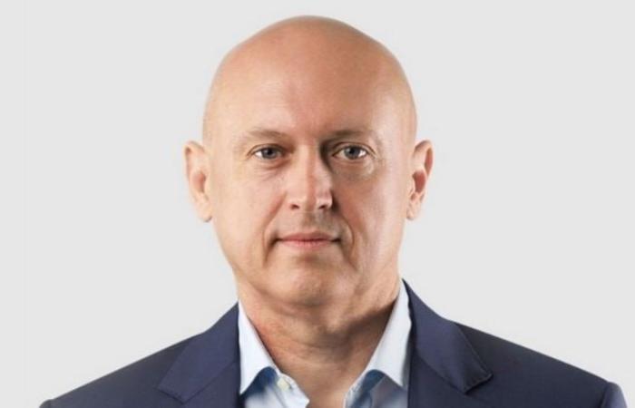 📖 ЗМІ повідомляють про активи, пов’язані з ексголовним податковим міліціонером Андрієм Головачем