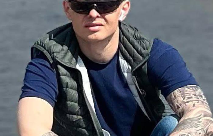 Син голови Агентства відновлення під час війни придбав два автомобілі