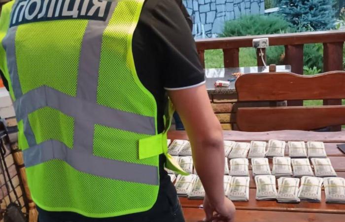 🤬 Вимагали $800 000: Нацполіція та СБУ накрили банду «смотрящого» за Коломиєю