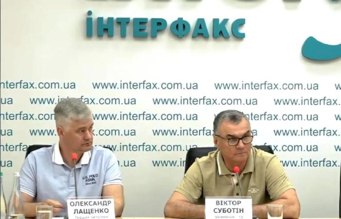 Брильянти, хутро та мільйони у фондах: журналісти виявили розкішне життя керівника 