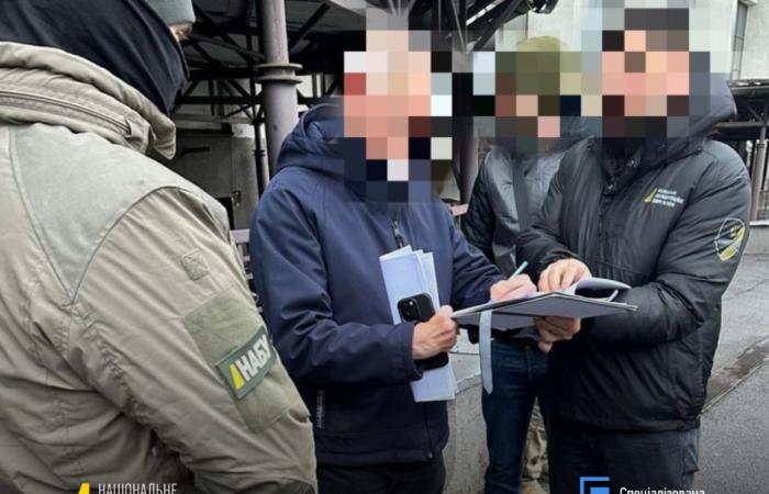 Корупція у відновленні: викрито мільйонні розкрадання на опаленні й водопостачанні прифронтових міст