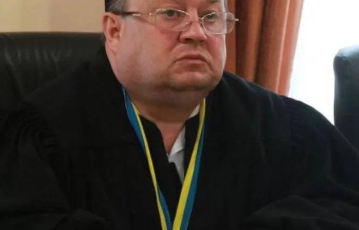 Суддю Воловецького райсуду затримали під час отримання хабаря — НАБУ та Нацполіція провели спільну операцію