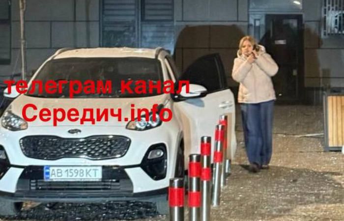Неправильно припарковане авто посадовиці ДПС заблокувало проїзд пожежникам під час нічного обстрілу Києва