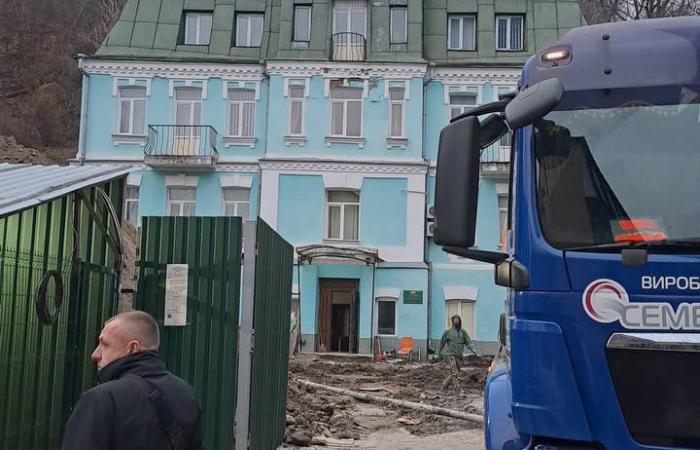 У центрі Києва знищують історичні будівлі XIX століття: замовник пов'язаний з ексміністром Плачковим