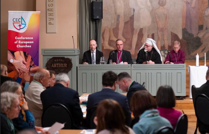 Протистояння імперії, сприяння миру: Церкви світу протистоять ідеології