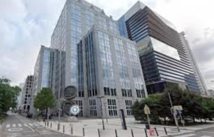 Юридичний цирк за $229 млрд: Москва судиться, щоб програти остаточно