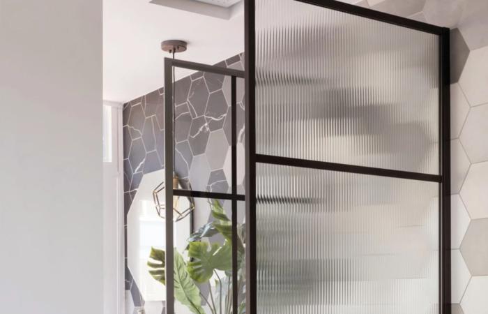 Рифлене скло: ідеальний спосіб приховати хаос, залишивши легкість