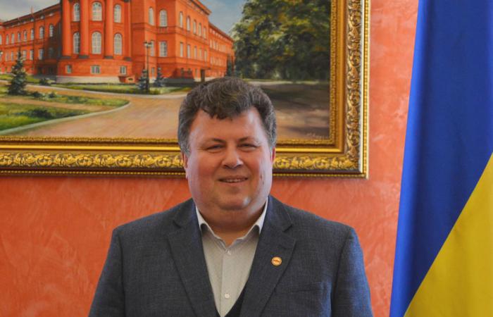 Ректор КНУ приховав у декларації майже мільйон та елітну квартиру біля Голосіївського парку