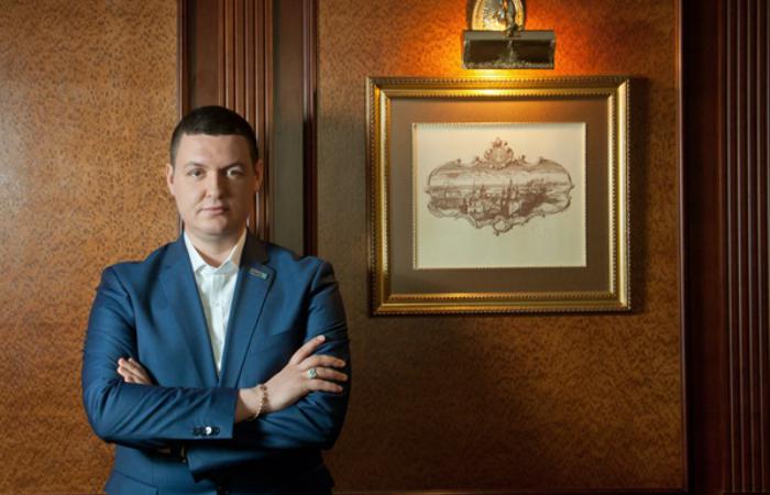 Фінансова піраміда Helix Capital залишила чверть мільйона українців з боргами