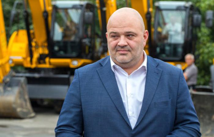 Уклав тендери з кухаркою директор 