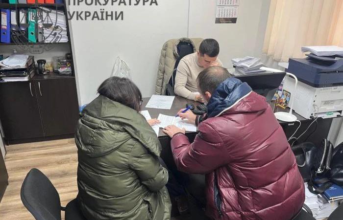 Квартира на крові: Поліцейський чиновник привласнив 2,7 млн грн виплат батька загиблої захисниці «Азовсталі»