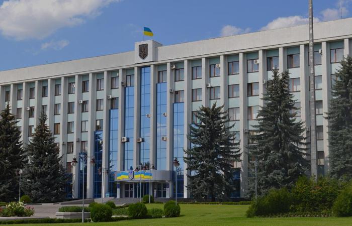 Рівненська ОДА обрала підрядника за 22 млн грн, відхиливши пропозиції на 6 млн дешевші: до АМКУ подано скаргу