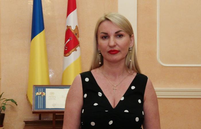 Керівниця юрдепартаменту з команди Труханова бере гроші у міста попри статус фігурантки справи ВАКС