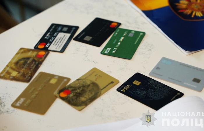 Полтавський суд відмовив поліцейському у списанні мільйонних боргів, прогайнованих в онлайн-казино