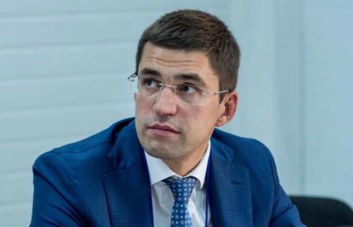 Підручник по 455 гривень замість 135: як соратник Табачника монополізував шкільний ринок і тепер хоче стати ректором