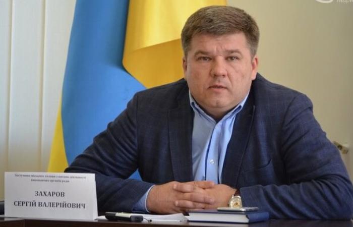 Mercedes-Benz GLE за бюджетні кошти: Розкішне життя віцемера Маріуполя Захарова під час війни