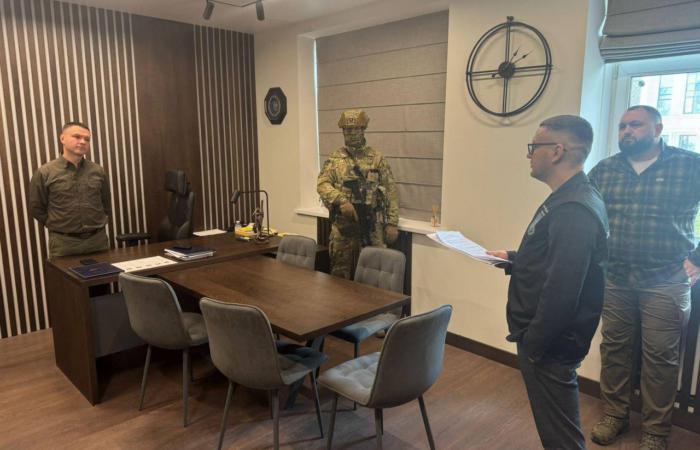 «Тариф на спокій» від СБУ — 600 тисяч доларів: заступників начальників спіймали на хабарях