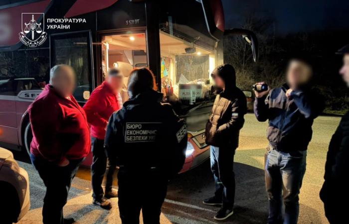 Перевізника Regabus на маршруті Україна–Чехія викрили на масштабній схемі ухилення від податків