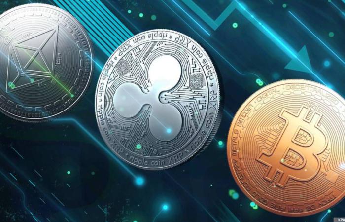 Прокурор із Кременчука торгував криптою через дружину, знімав чужі пенсії в банкоматах і переховується в Міноборони