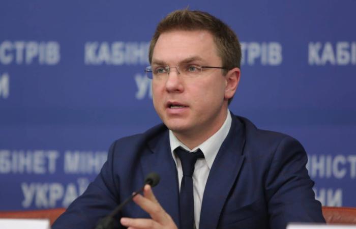 Боїться анонімних каналів — і є чого: ексчиновник Мінкульту Біденко купував Audi та будинки під час війни