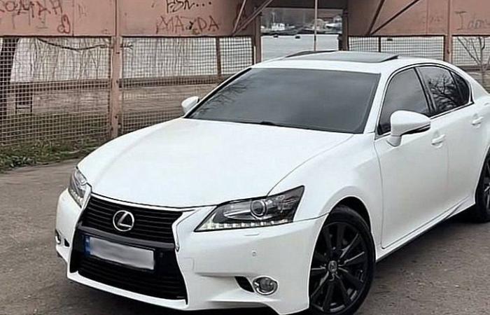 Хабарник «Миколаївобленерго» пішов крізь пальці: як КОРД і поліція програли Lexus-у та охороні