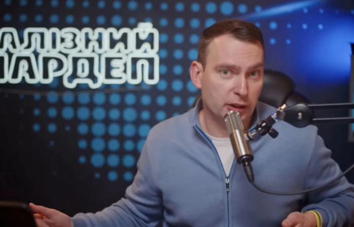 Железняк мовчить про головне: у законопроєкт «про посилки» зашили скасування довічного фінмоніторингу для депутатів