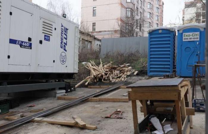 Готель Hilton Мартиненка та Роднянського розростається впритул до житлових будинків