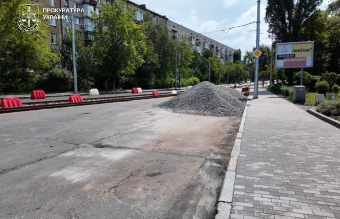 Керівники ШЕУ п'яти районів Києва підуть під суд за фіктивні табелі: 