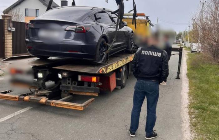 Поліція провела понад 40 обшуків у керівників ТЦК