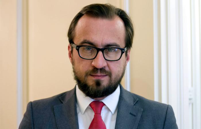 Член набради Sense Bank і фірма в Празі за 100 крон: навіщо фінансисту чеська «каса»