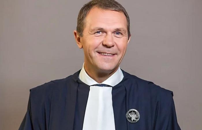 Детектив НАБУ отримав квартиру від батька-підозрюваного у корупції та працює у підрозділі, який веде цю справу