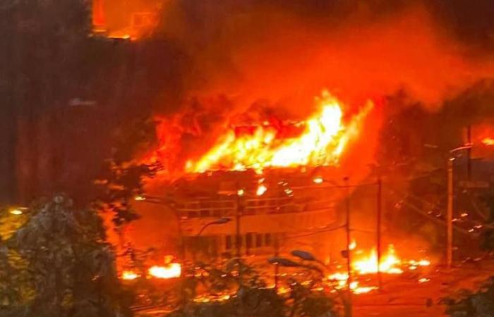 Один з наймасованіших ударів по Києву: 50+ ракет і до 700 дронів, 1 загибла, 34 постраждалих, 40 локацій уражено