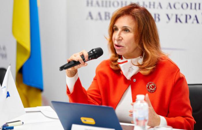 Активісти звинувачують очільницю НААУ у фінансовому гачку для адвокатів і зв'язках з Медведчуком
