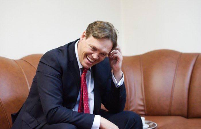 Андрій Гмирін вибудував дубайсько-ніццевий контур із російським менеджментом